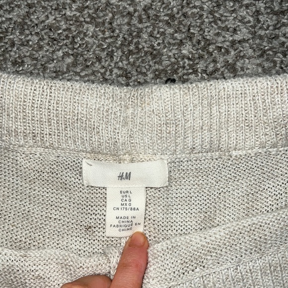 Knitted khaki colored shorts, size Large. Purchased from H&M. - Picture 2 of 2